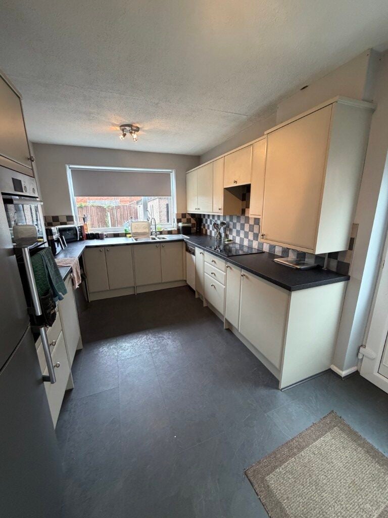 House Shearwater Drive in Salford