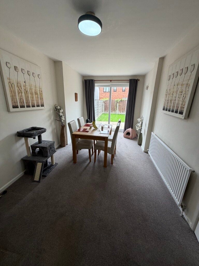 House Shearwater Drive in Salford