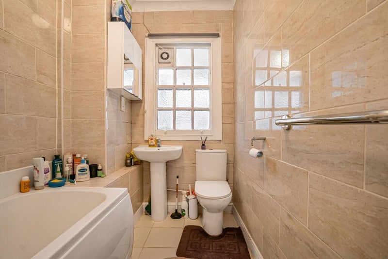 Flat Naval Row in Greater London