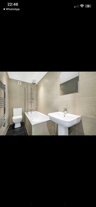 Room Colyton Road in Greater London