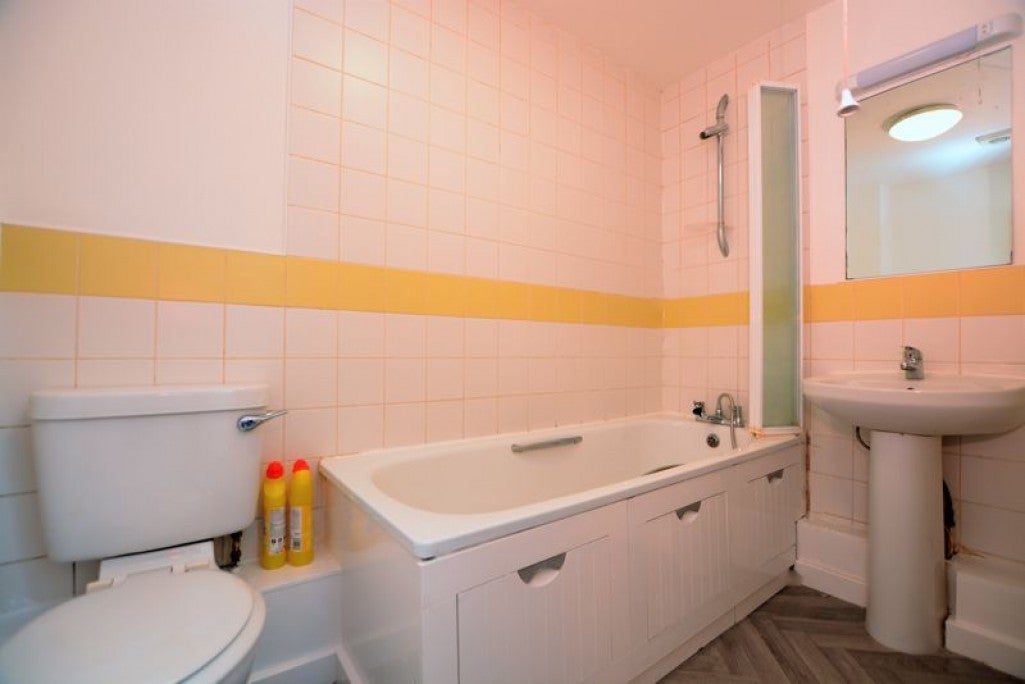 Flat Sangam Close in Greater London