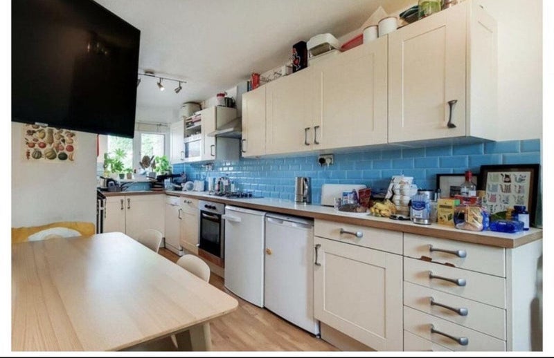 Room Hungerford Road in Greater London