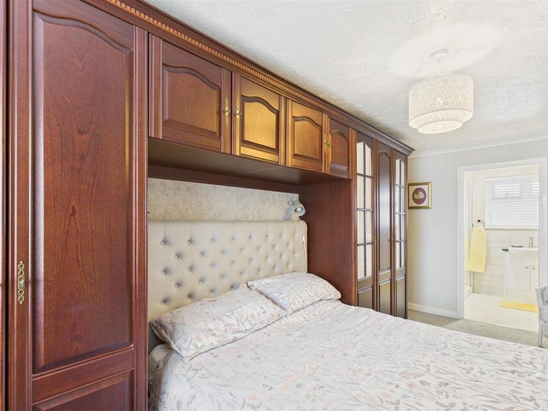 Room Ladock Close in Sunderland