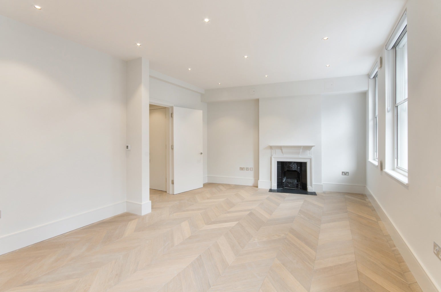 Flat Goodge Street in Greater London