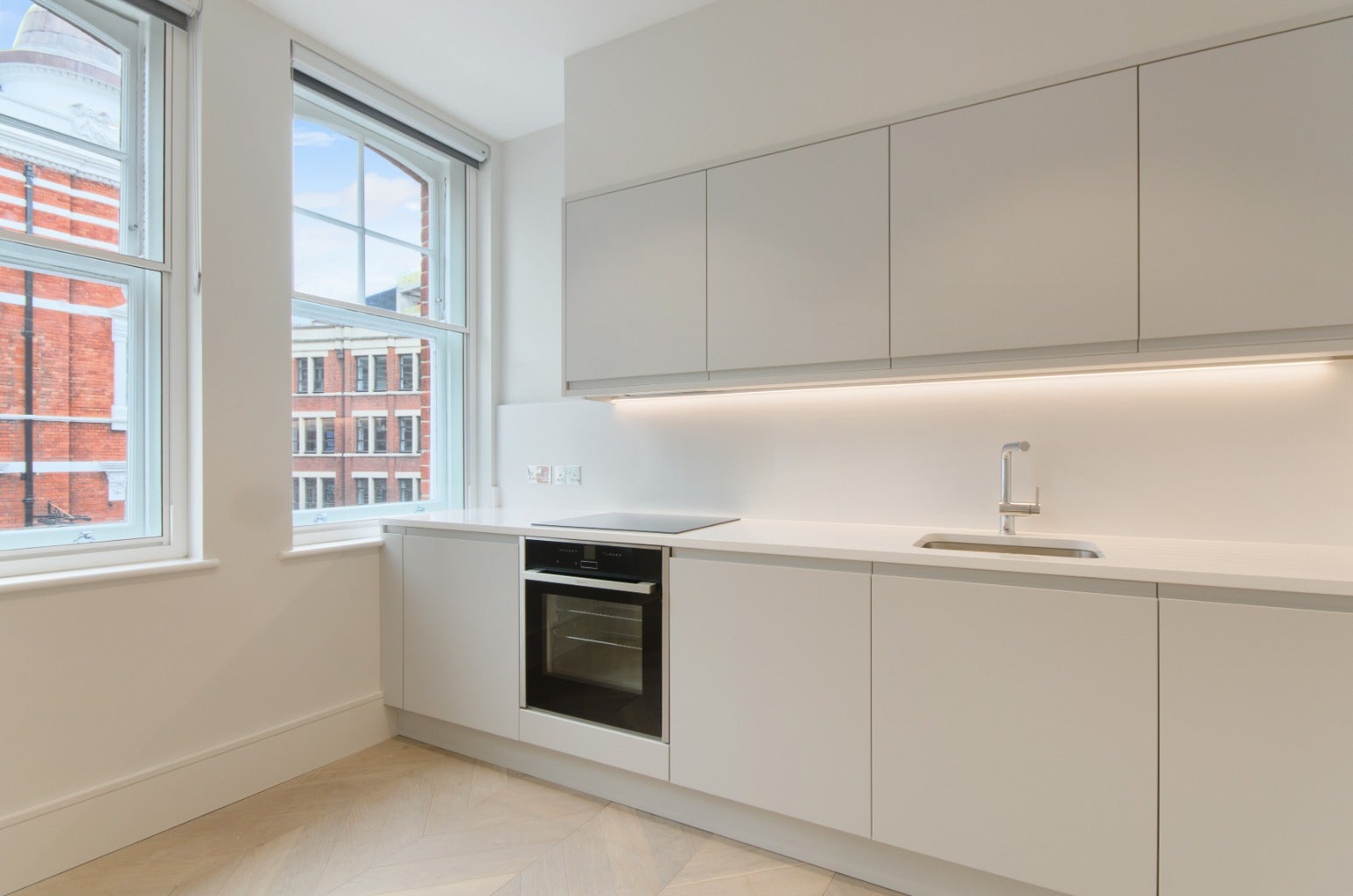 Flat Goodge Street in Greater London