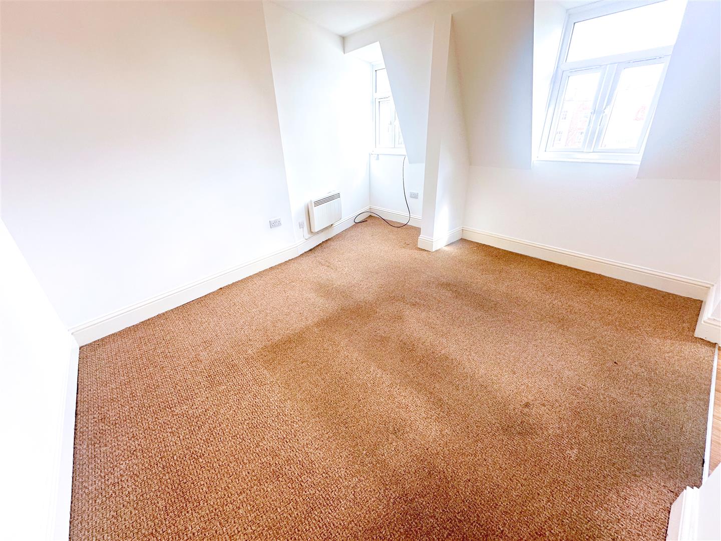 Flat Robertson Street in St Leonards