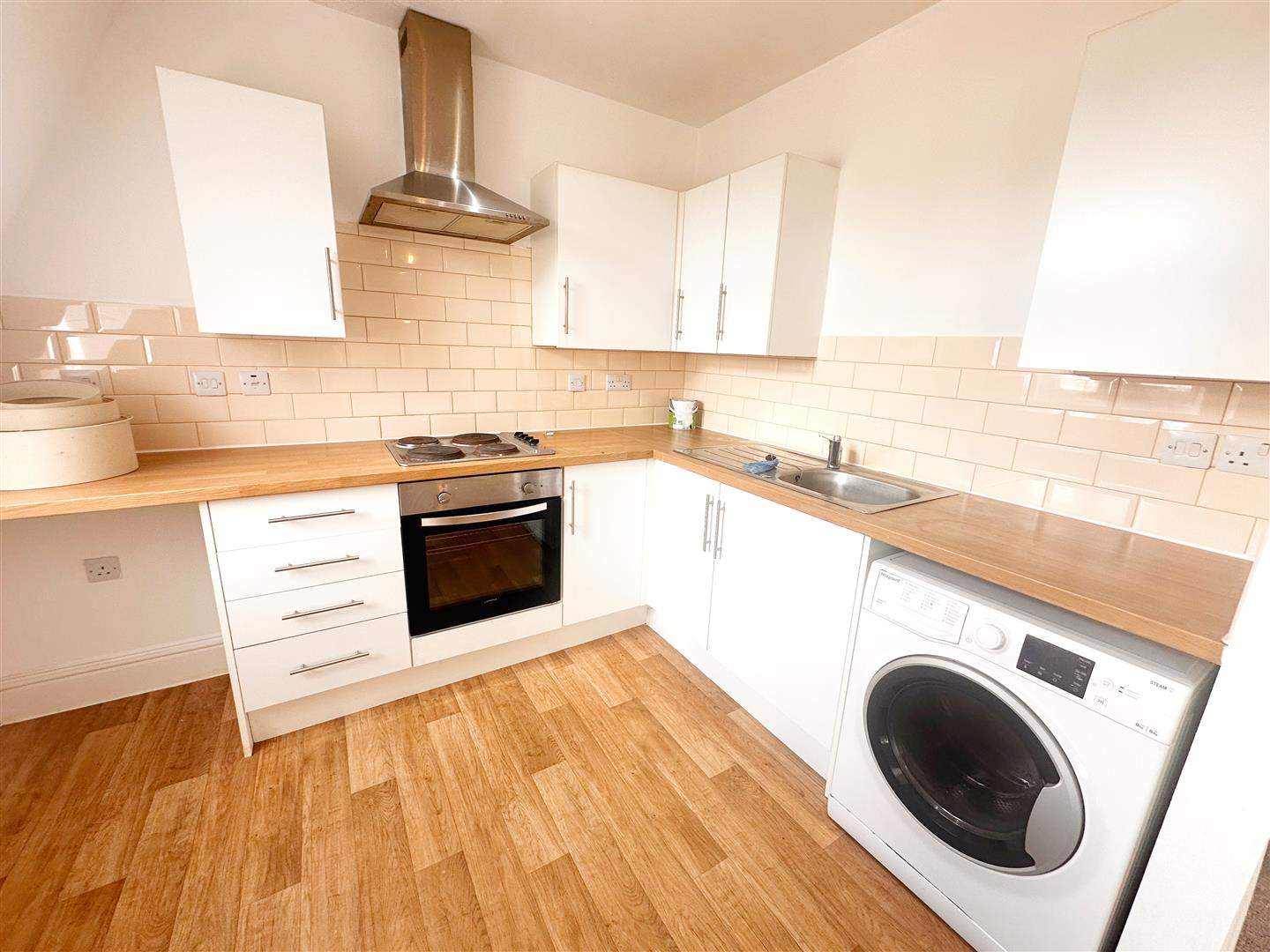 Flat Robertson Street in St Leonards