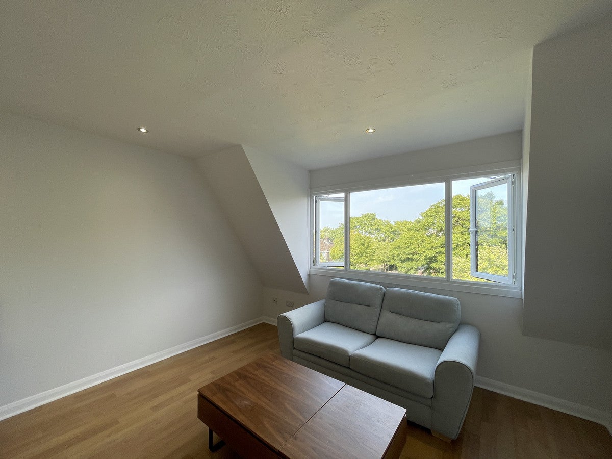 Flat Abbeyfields Close in Greater London