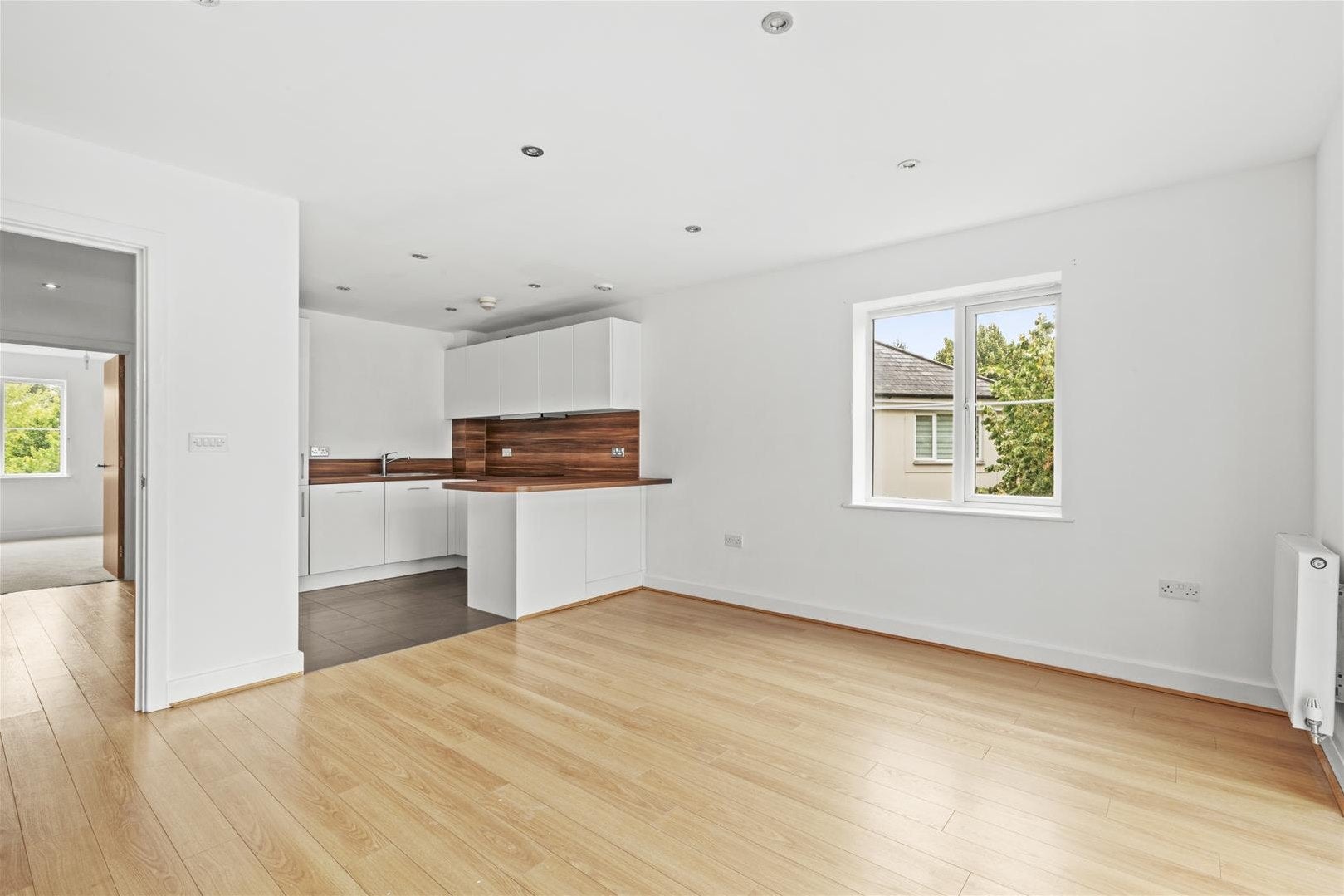 Flat Chequers Avenue in High Wycombe Community Board