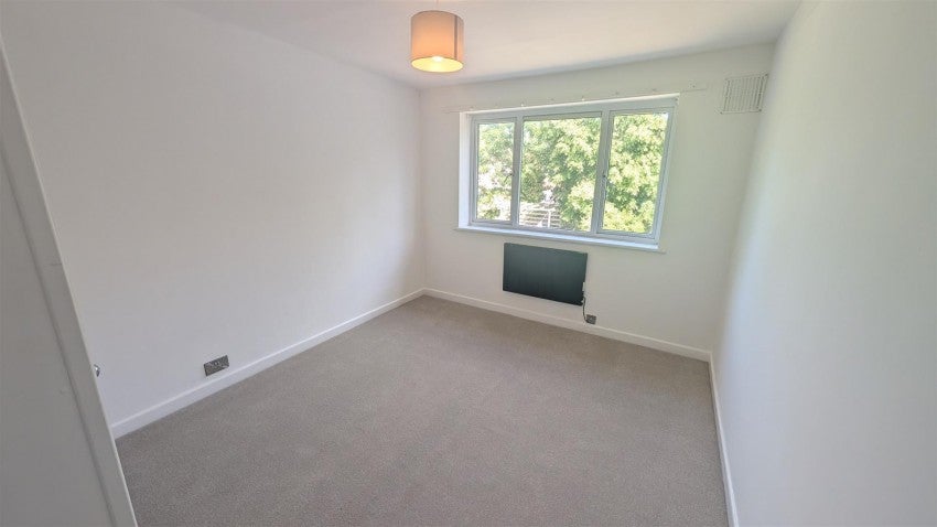Flat Acacia Road in Royal Leamington Spa