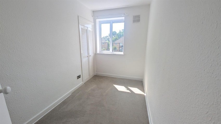 Flat Acacia Road in Royal Leamington Spa