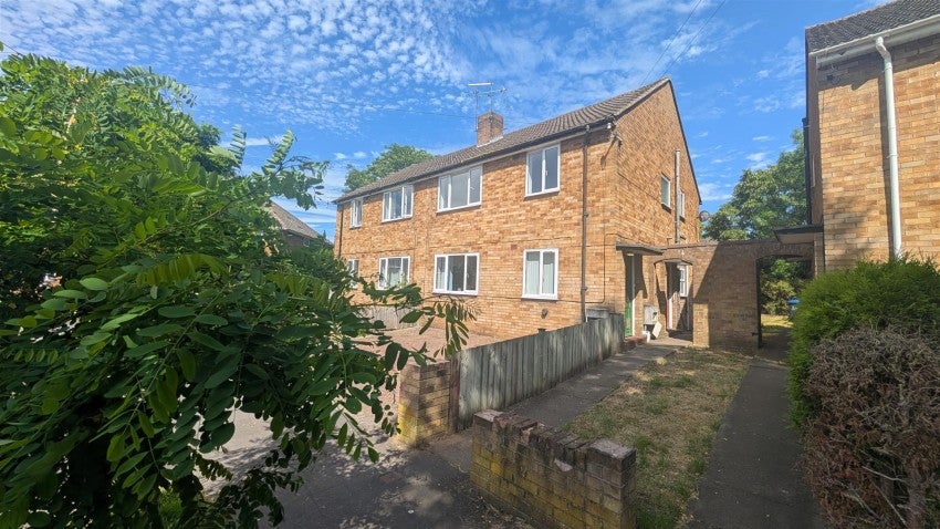 Flat Acacia Road in Royal Leamington Spa