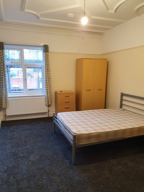 Room Langdale Road in Manchester