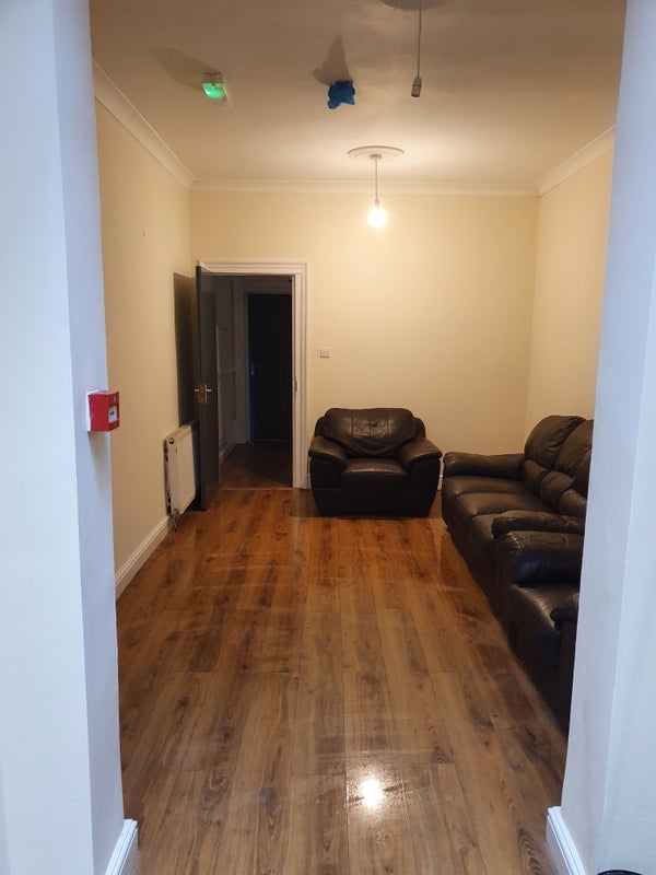Room Langdale Road in Manchester