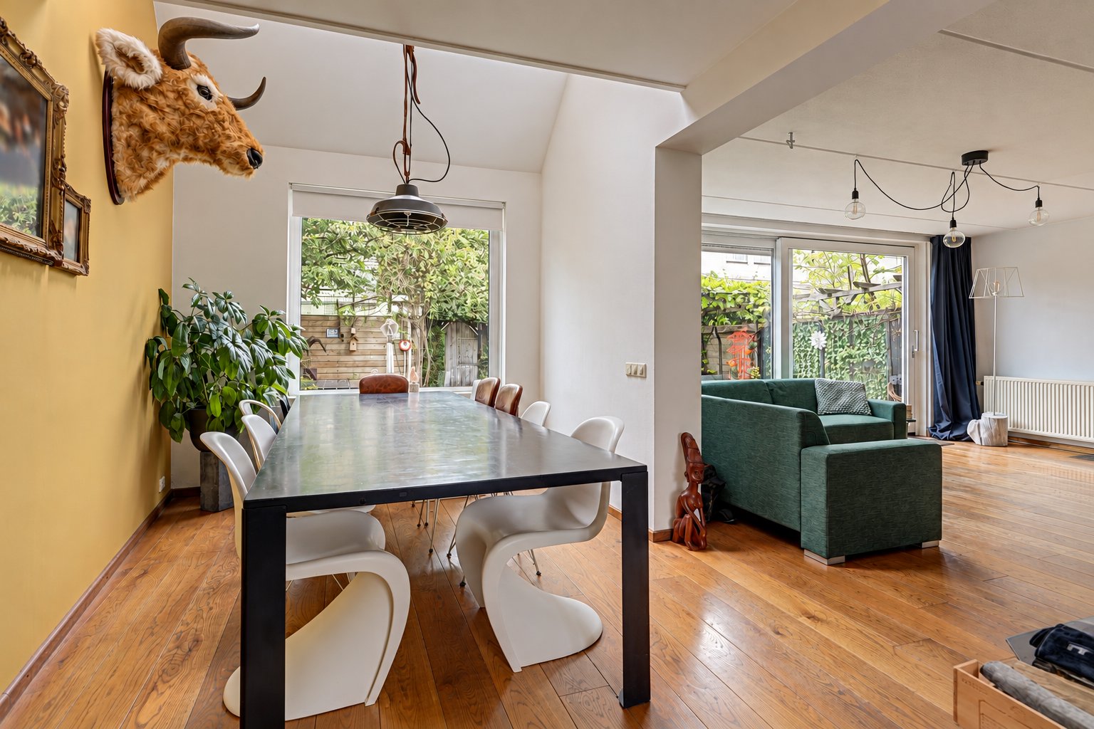Hoekwoning te koop: Fagotstraat 106, Almere
