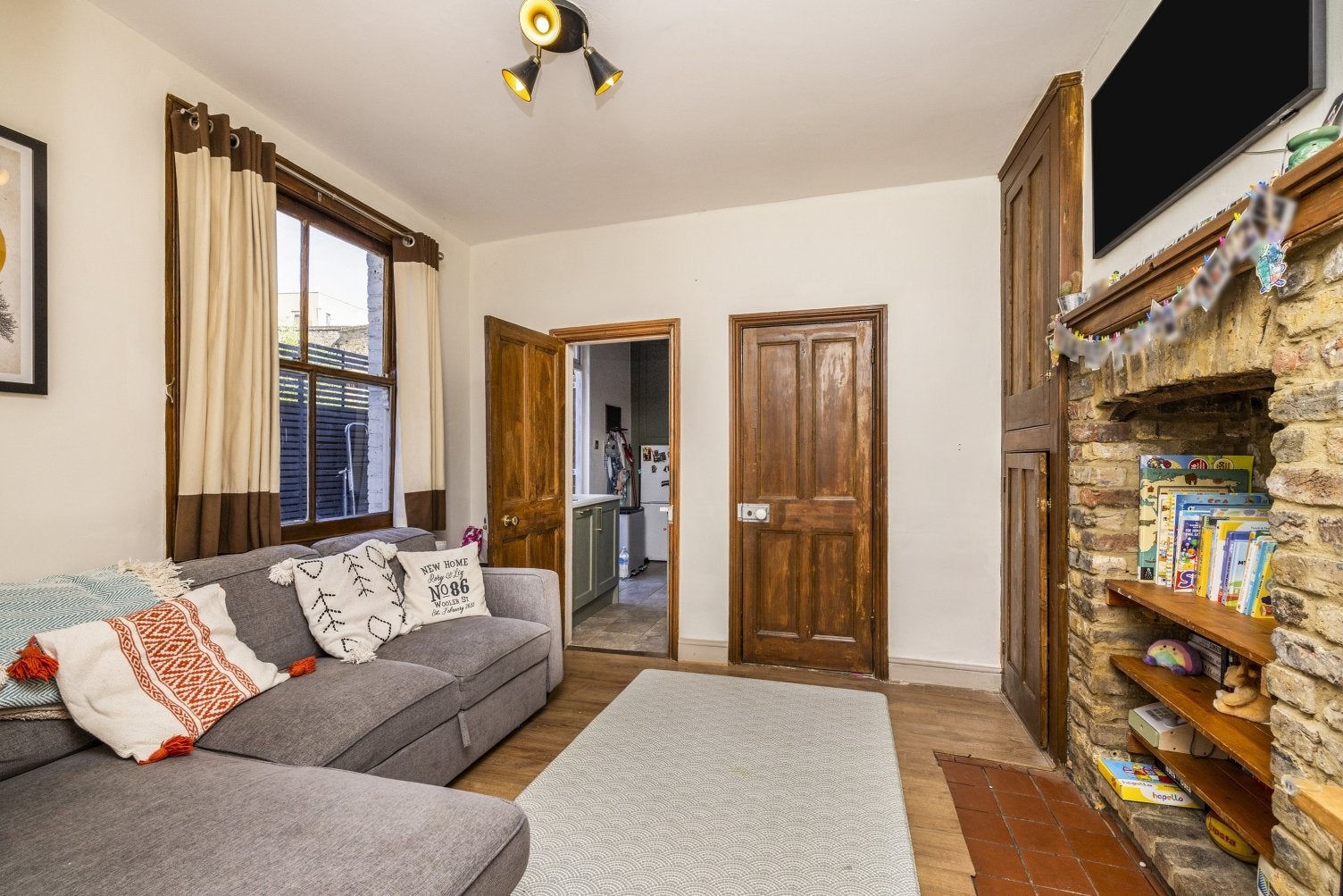 House Inville Road in Greater London