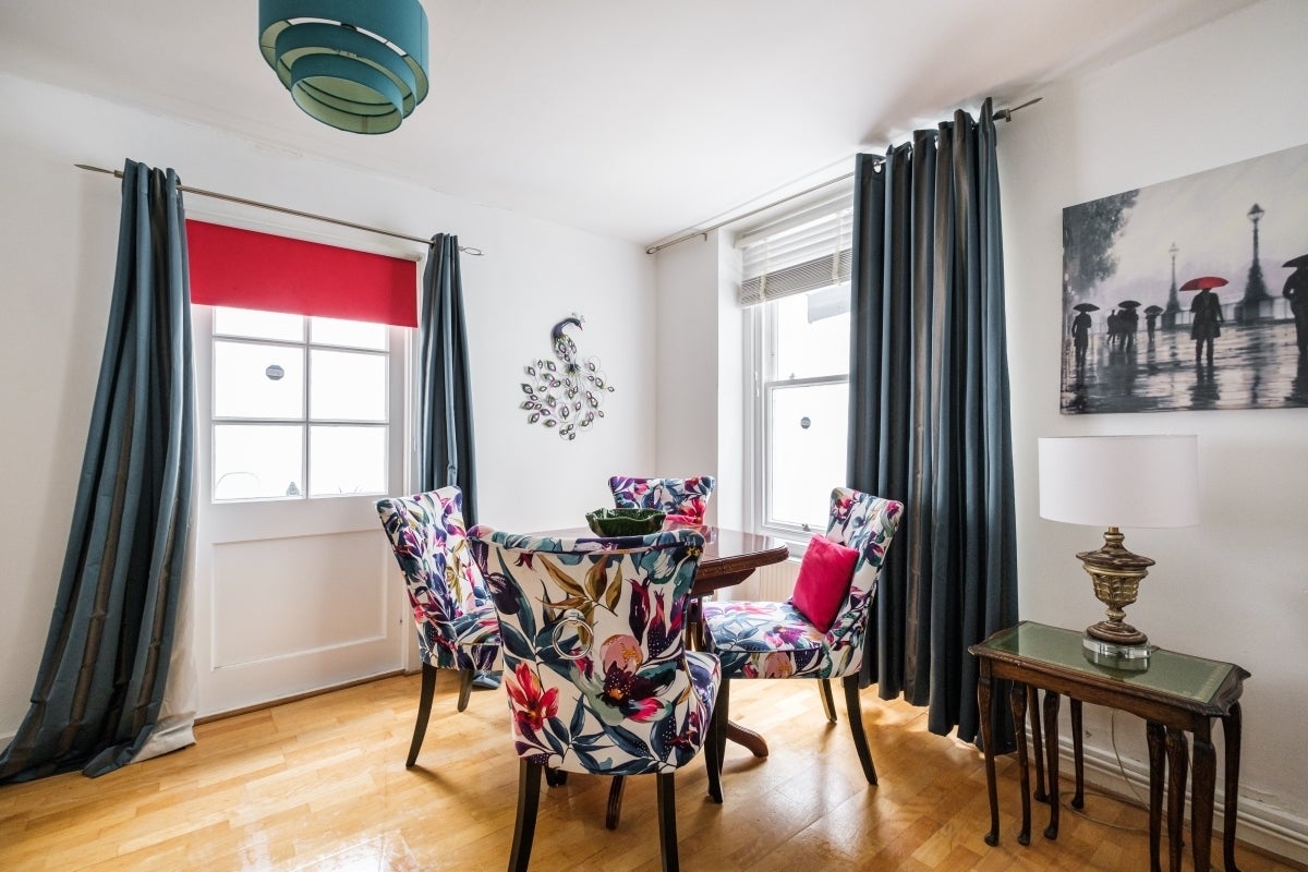 Flat Westbourne Gardens in City of Westminster