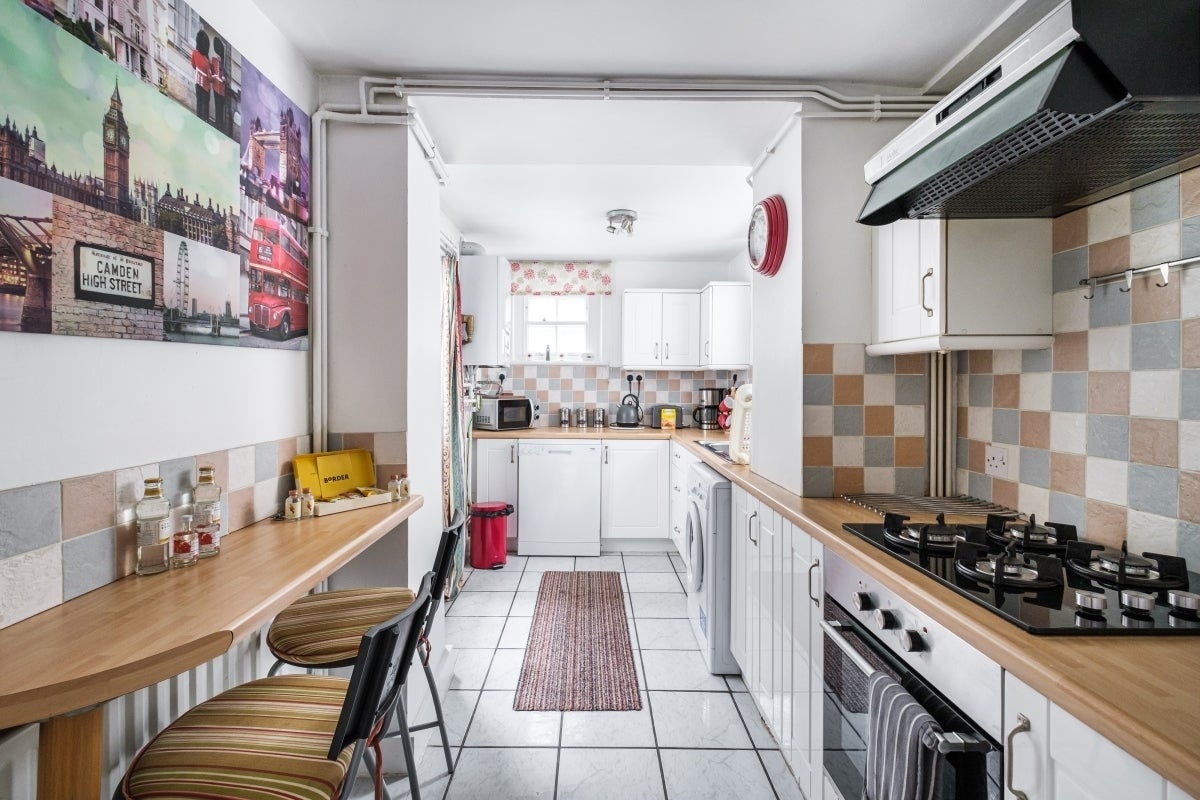 Flat Westbourne Gardens in City of Westminster