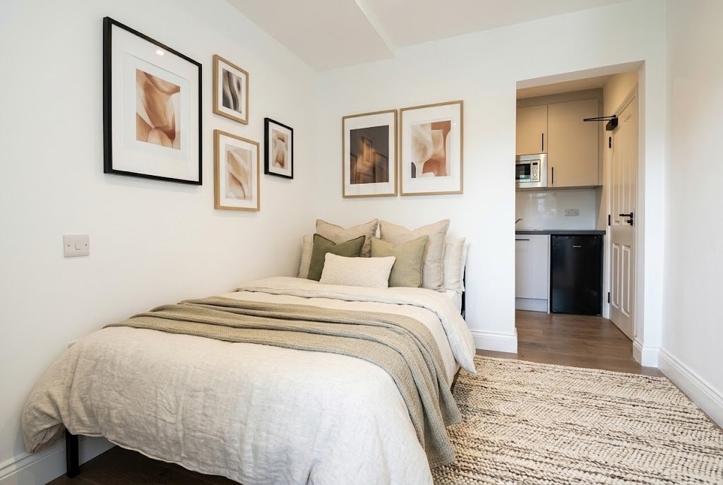 Room Montpelier Road in Greater London