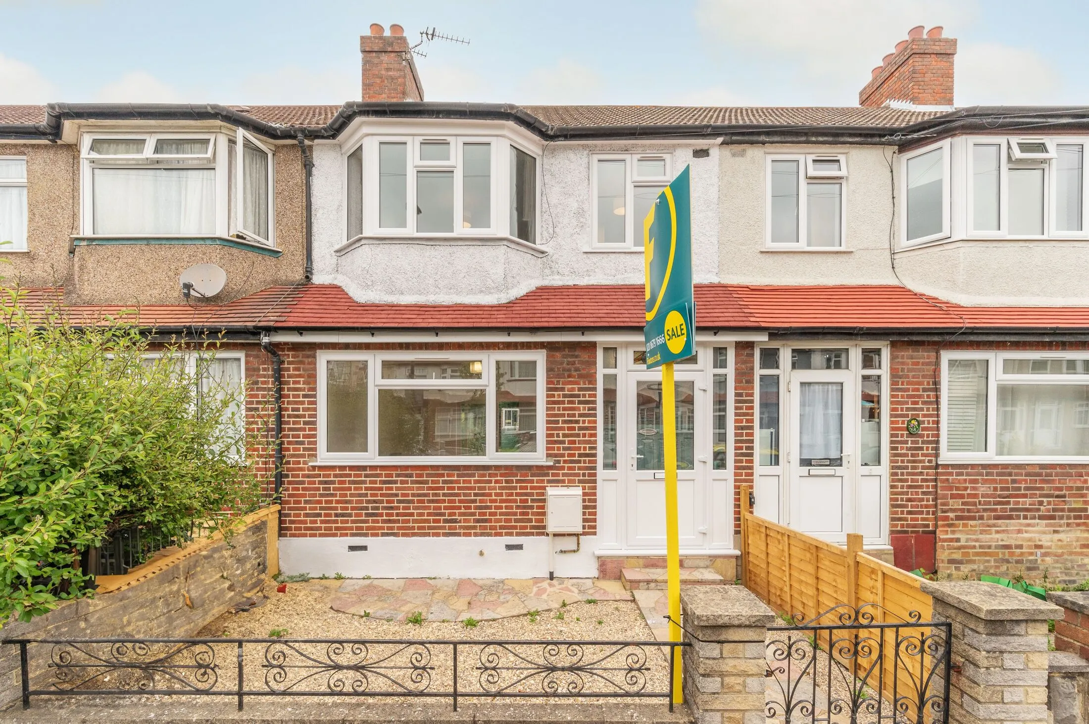 House Kynaston Avenue in Greater London