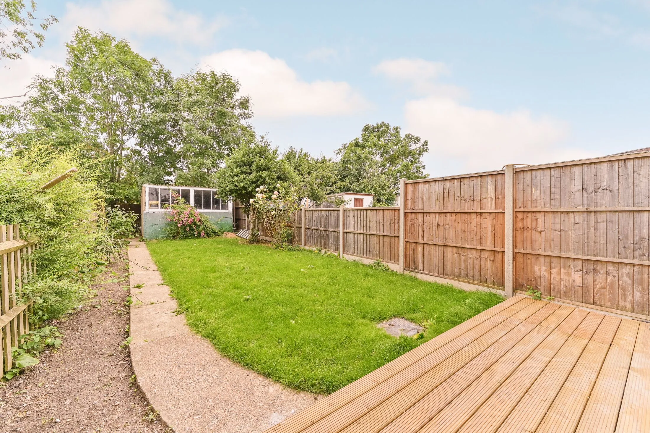 House Kynaston Avenue in Greater London