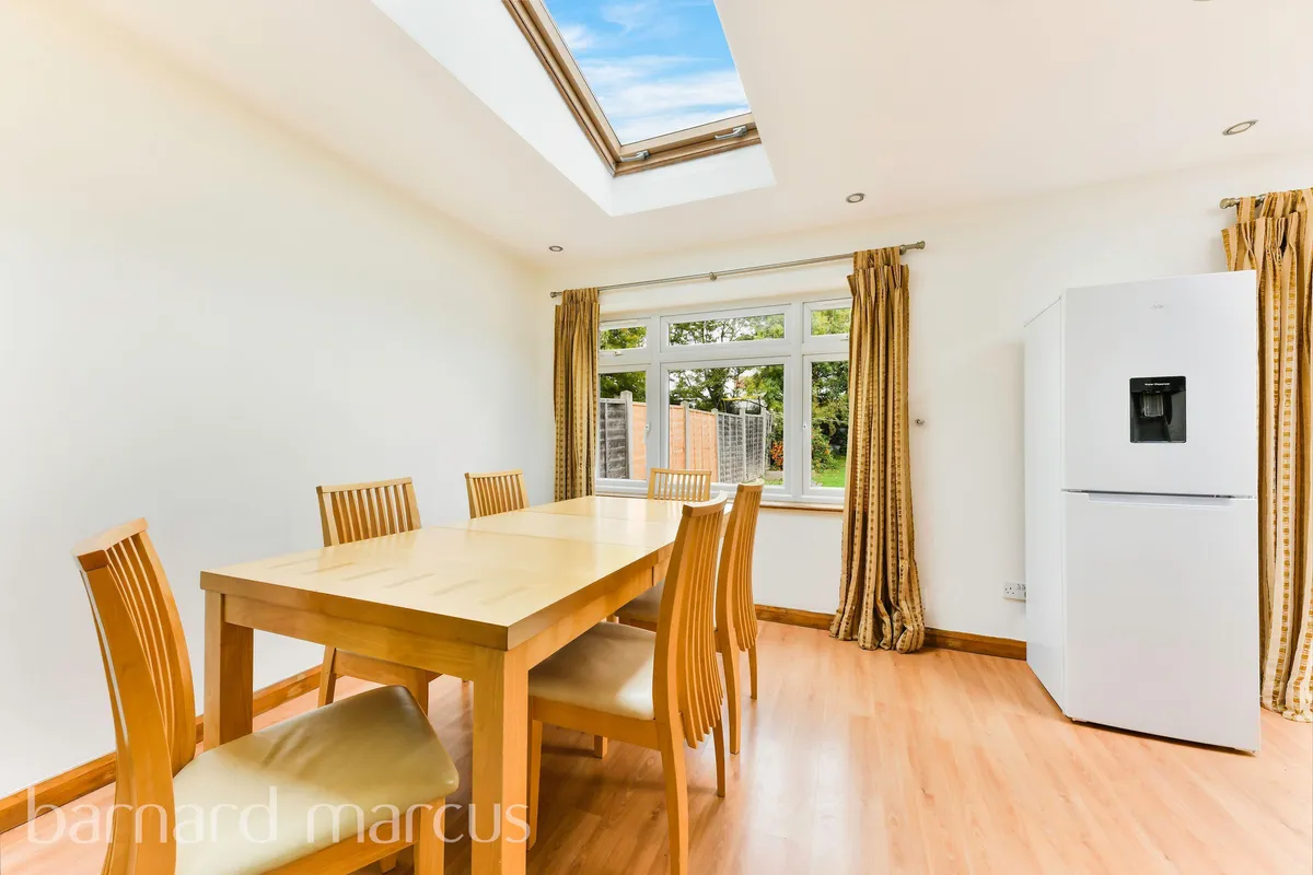House Barnfield in Greater London