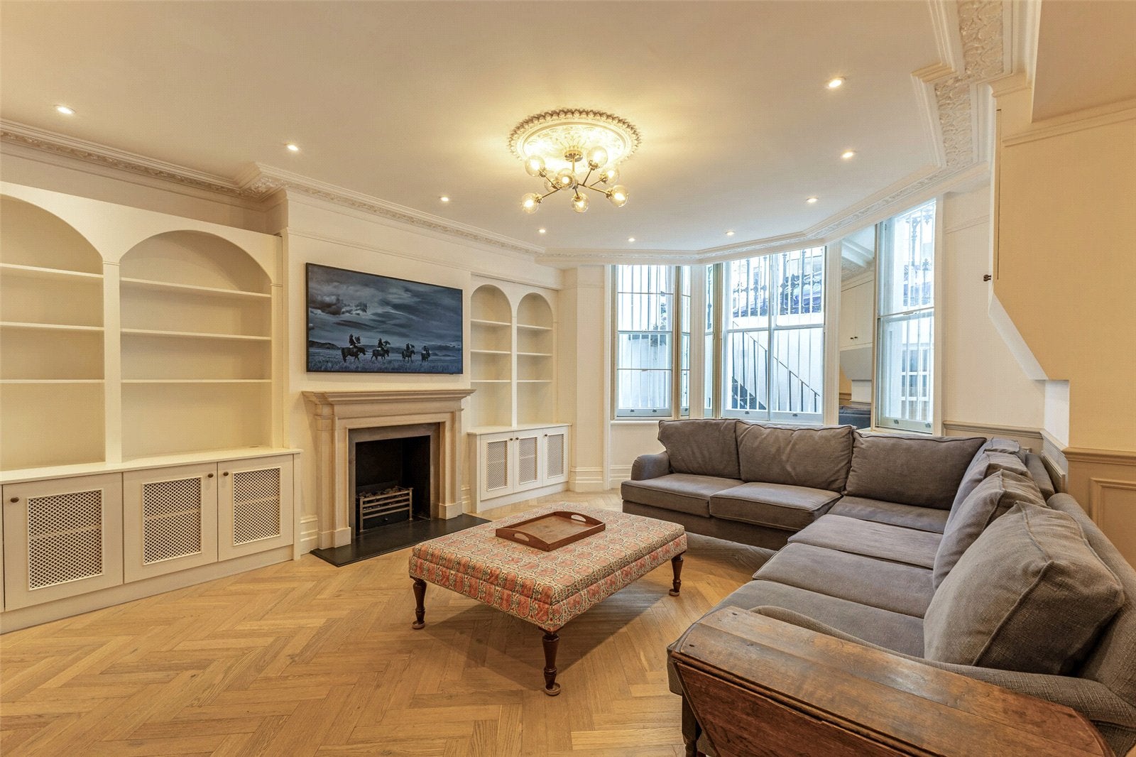 Flat Cornwall Gardens in Greater London