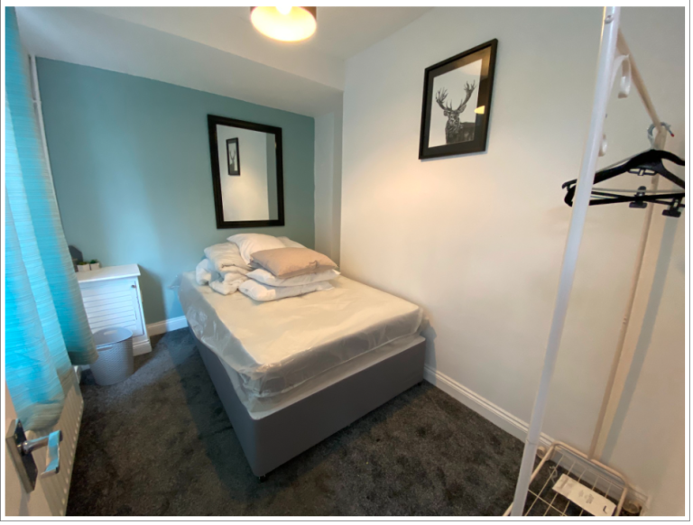 Room Denmark Street in Oxford