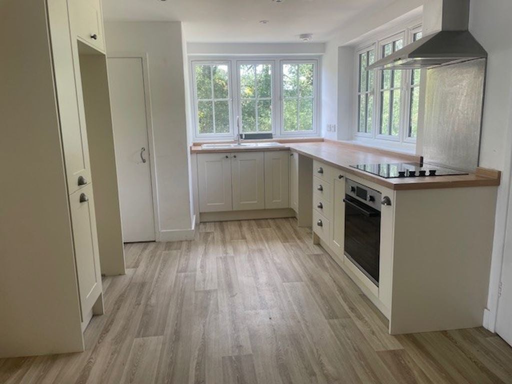 House Chanctonbury Ring Road in Horsham