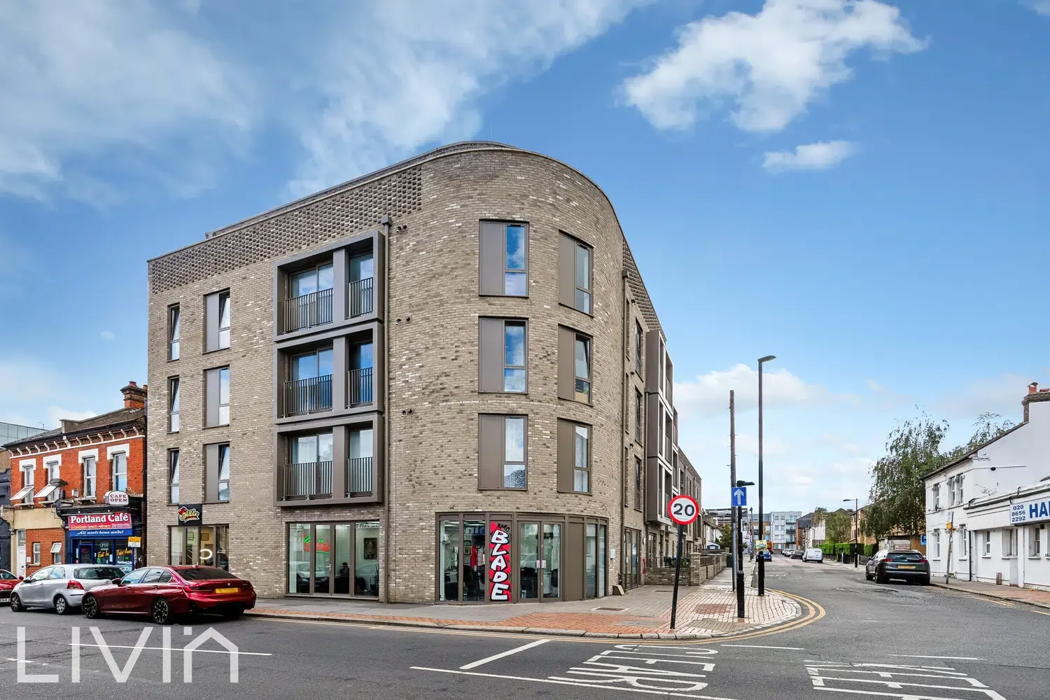 Flat Doyle Road in Greater London