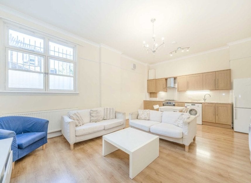 Flat Brighton Terrace in Greater London