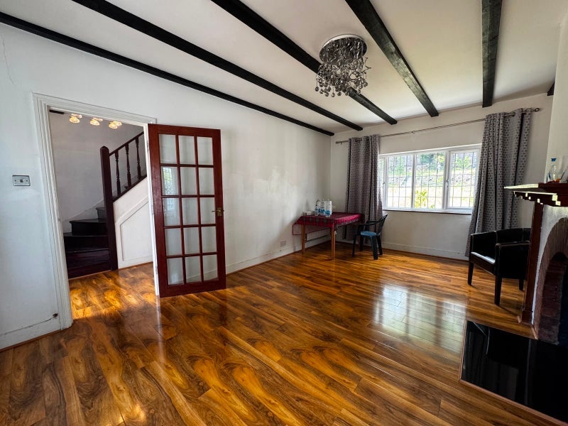 Room Brighton Road in Greater London