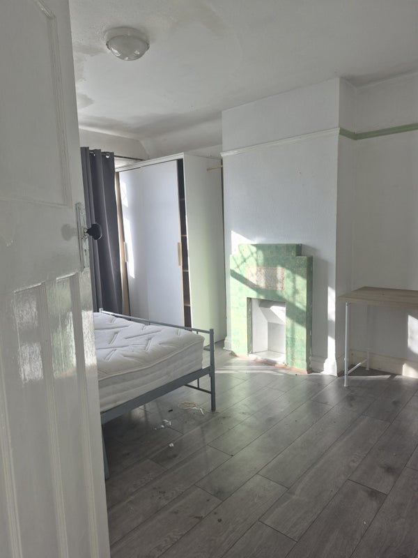 Room Allonby Gardens in Greater London