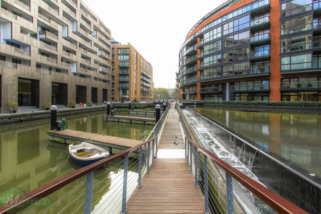 Flat Gatliff Road in City of Westminster