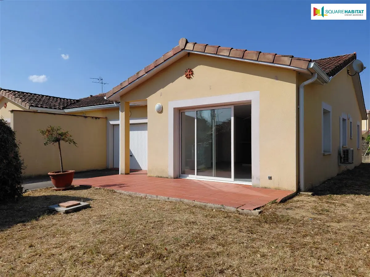 House Rue Lou Blat in L'Isle-Jourdain