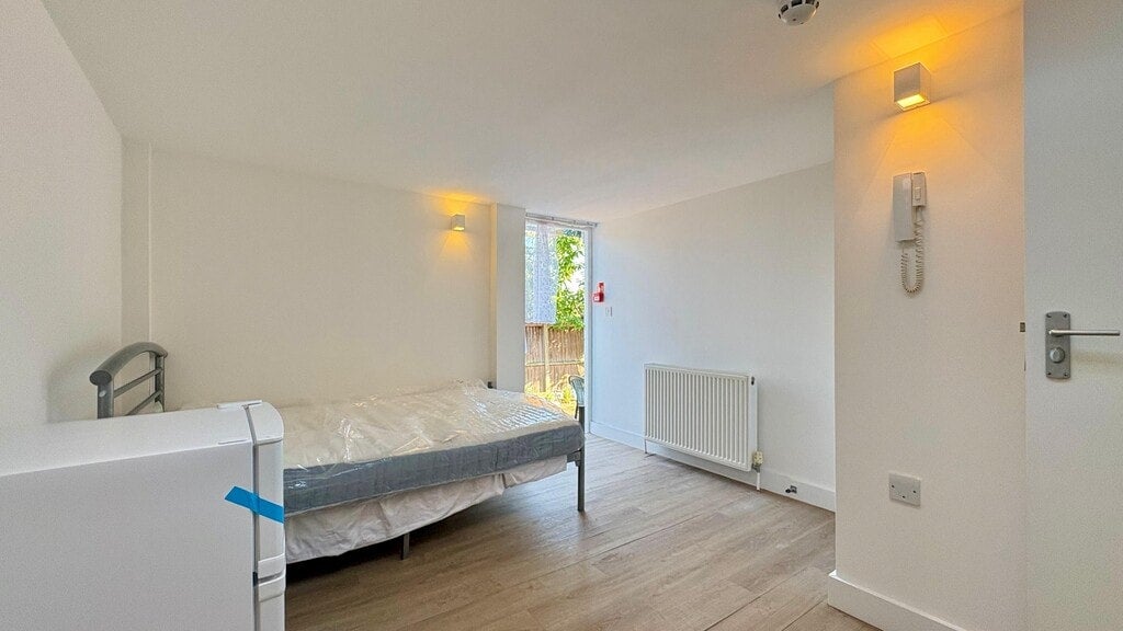 Room Elmer Gardens in Greater London