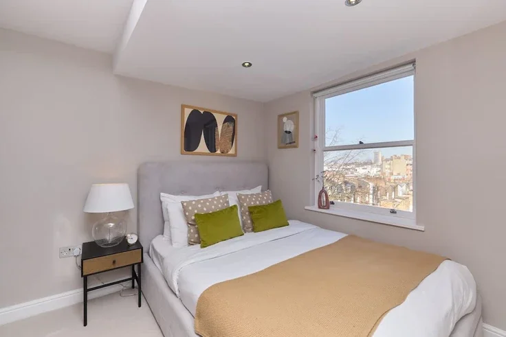 Flat Dawson Place in City of Westminster
