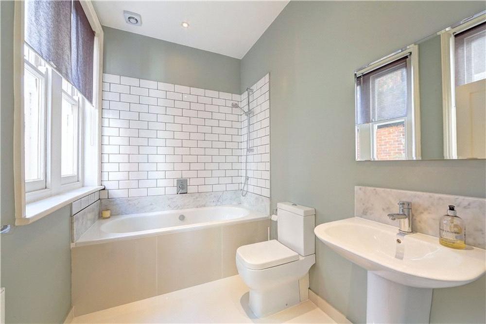 Flat York Terrace West in City of Westminster