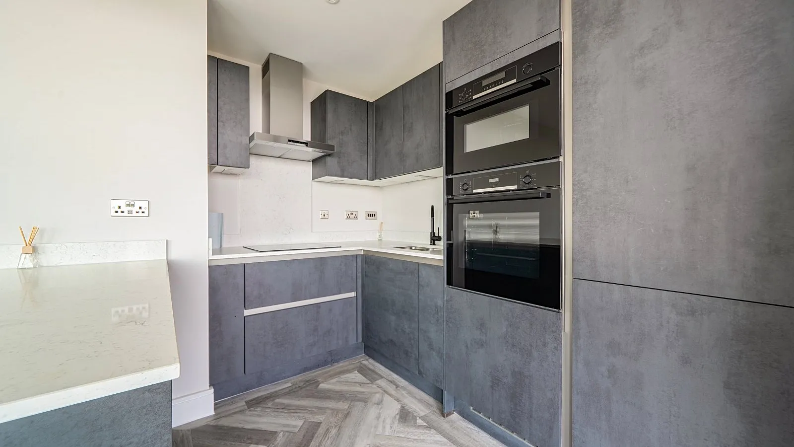 Flat Whistler Drive in Greater London