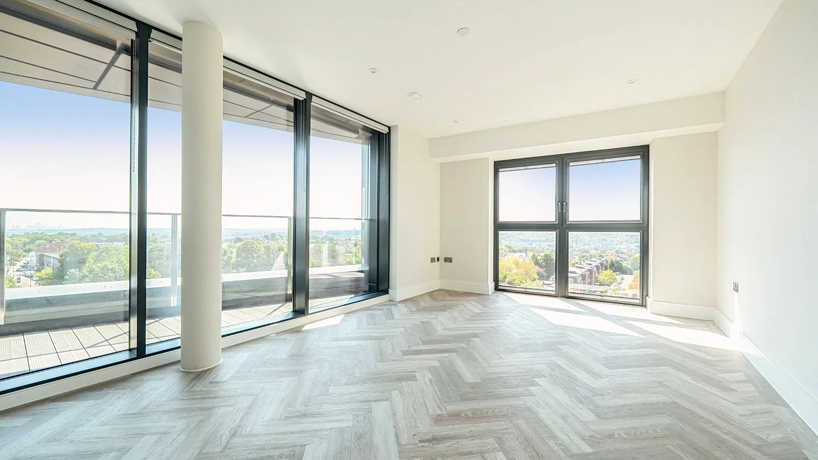 Flat Whistler Drive in Greater London