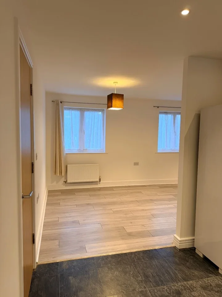 Flat Wapshott Road in Borough of Runnymede