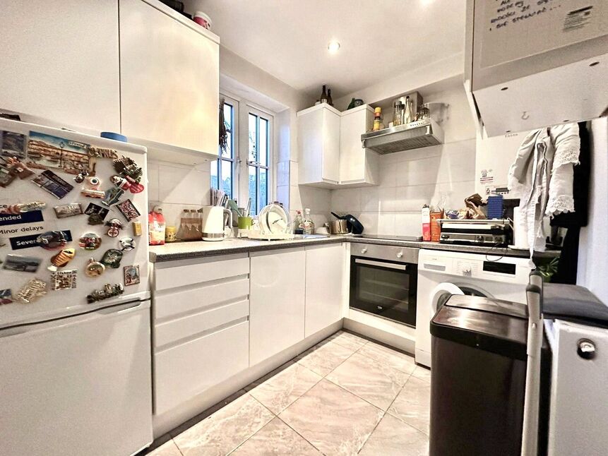 Flat St Albans Road in Watford