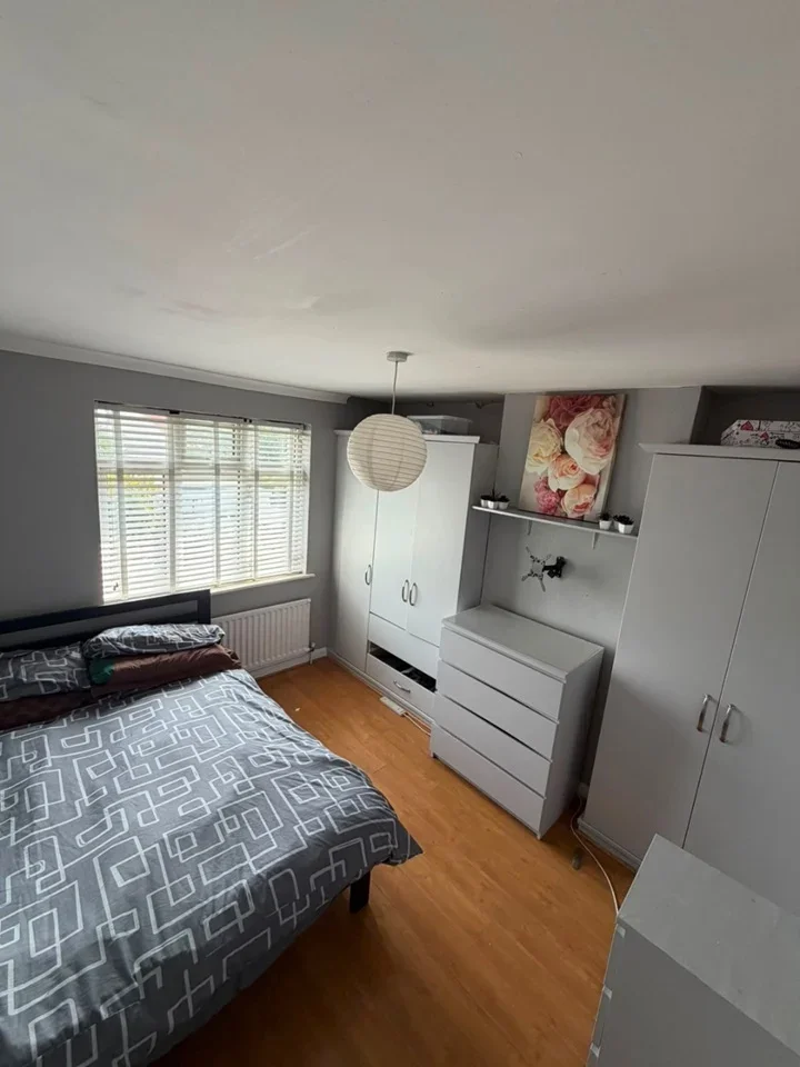 Room Kelsey Road in Greater London