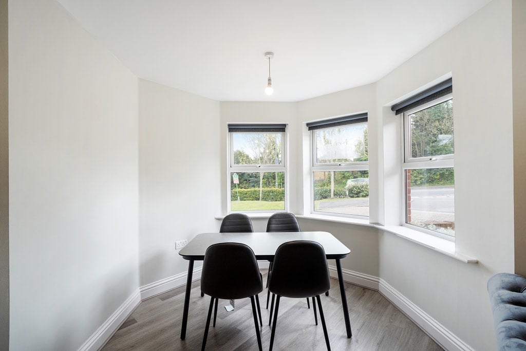 Flat King Johns Place in Borough of Runnymede
