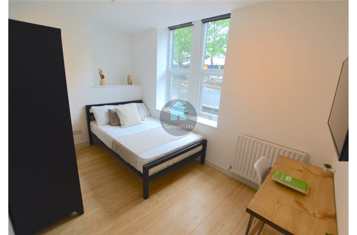 Flat Mowbray Street in Newcastle upon Tyne