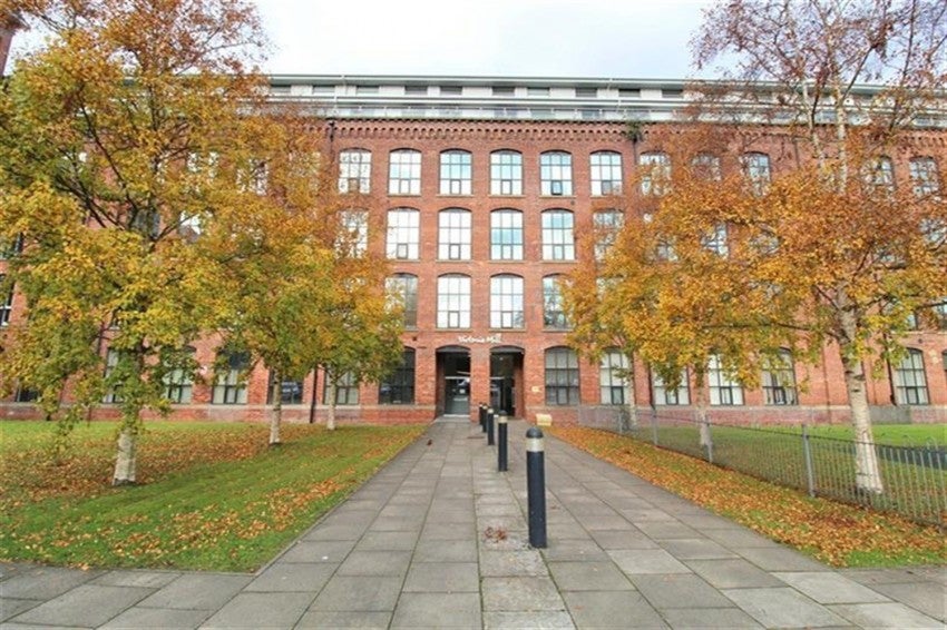 Flat Finsbury Road in Stockport