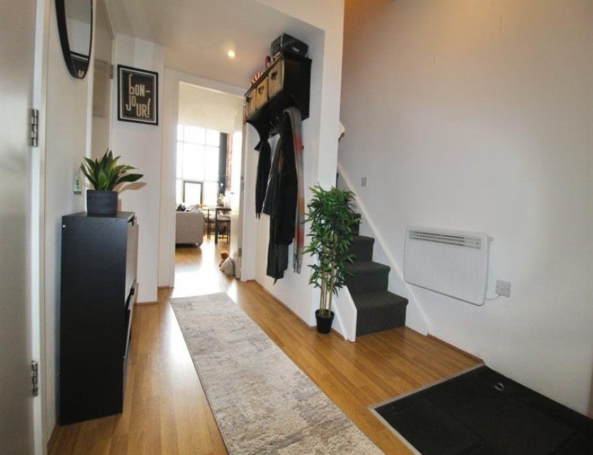 Flat Finsbury Road in Stockport