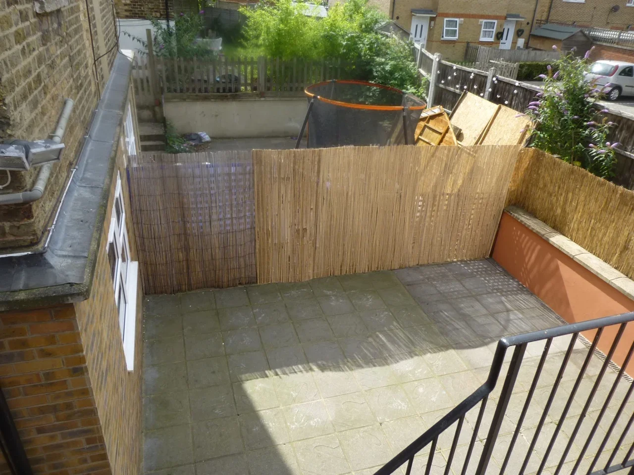 Flat Brigstock Road in Greater London
