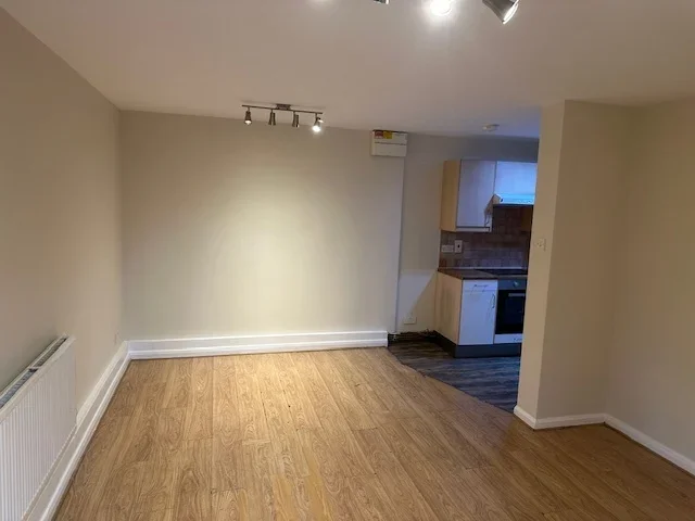 Flat Brigstock Road in Greater London