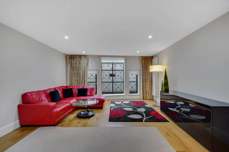 Flat Brecon Road in Greater London